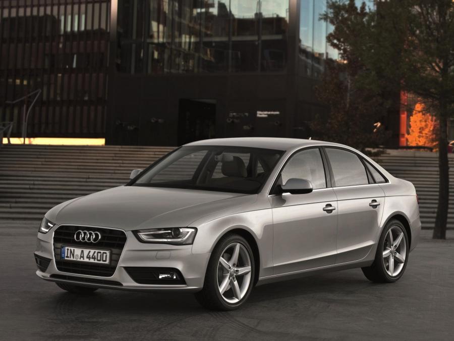  Audi A4 2.0T Sedan (B8, 8K) 2012 года  (фото 15 из 19)
